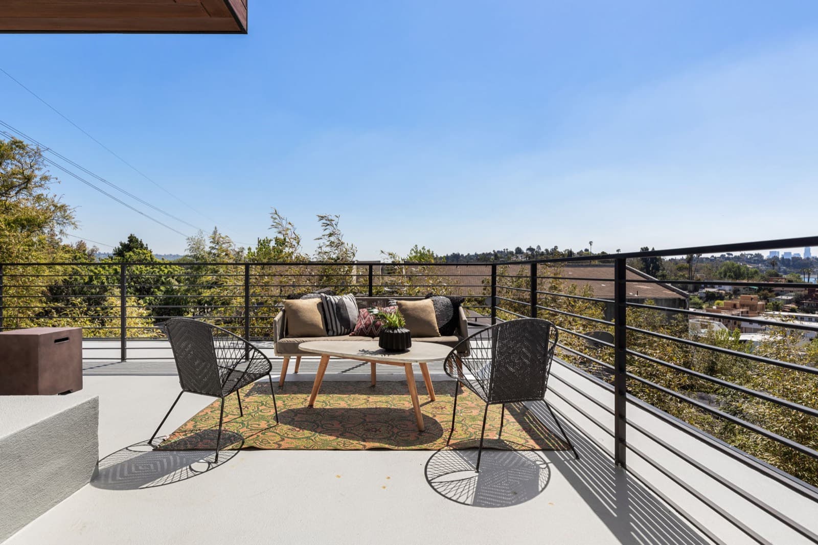 2916 Waverly Dr.