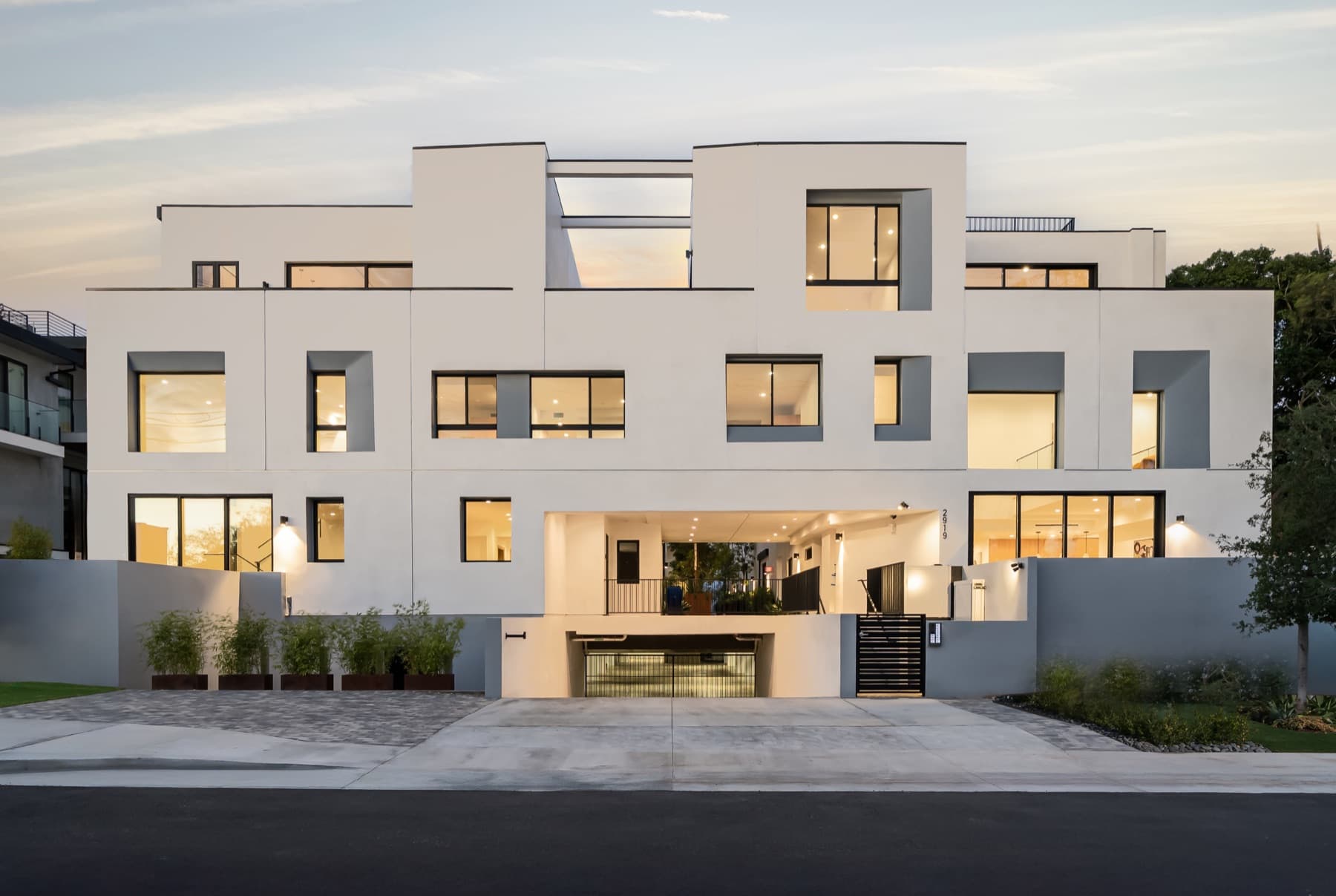 2919 Waverly Dr.