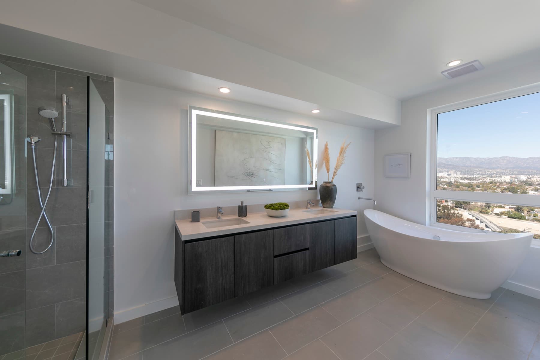 2925 Waverly Dr.